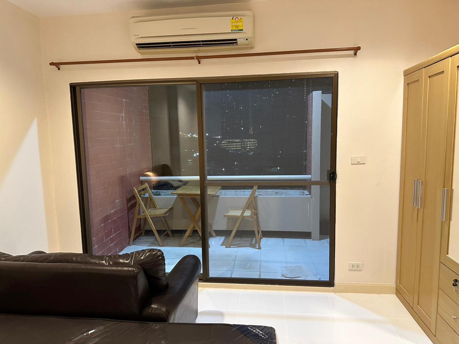 Country Complex Bangna Aparthotel Bangkok Bagian luar foto